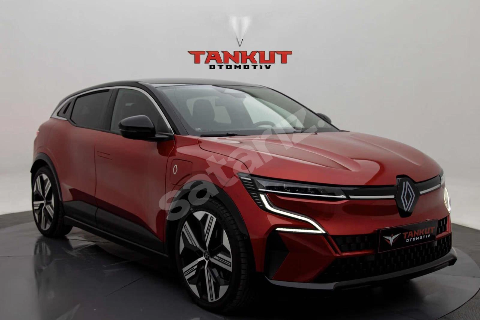 İBRAHİM TANKUT OTOMOTİV'den MEGANE E-TECH İCONİC HATASIZ