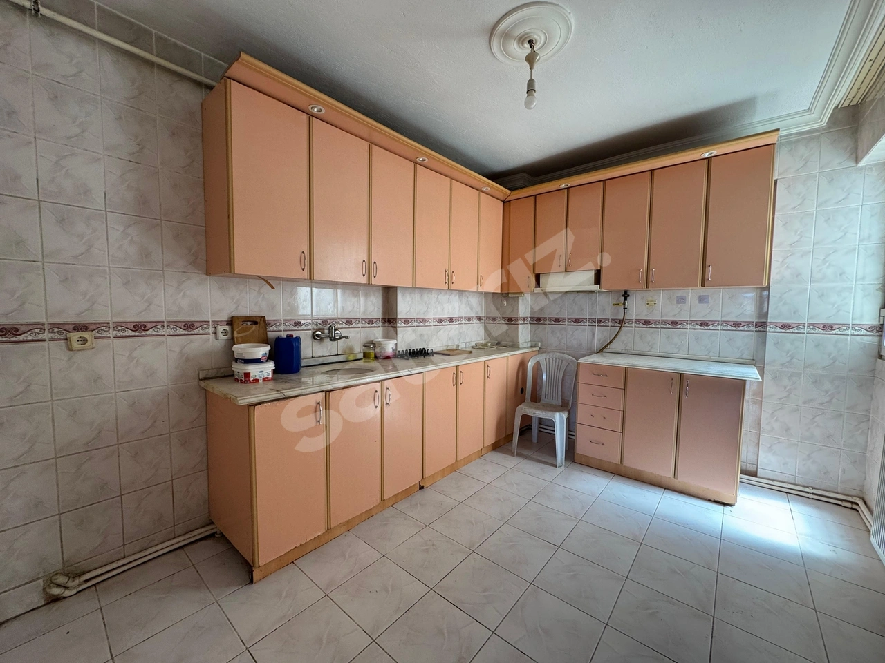 BUCA FIRAT MAHALLESİNDE SİTE İÇİNDE KİRALIK 120m2 3+1 DAİRE