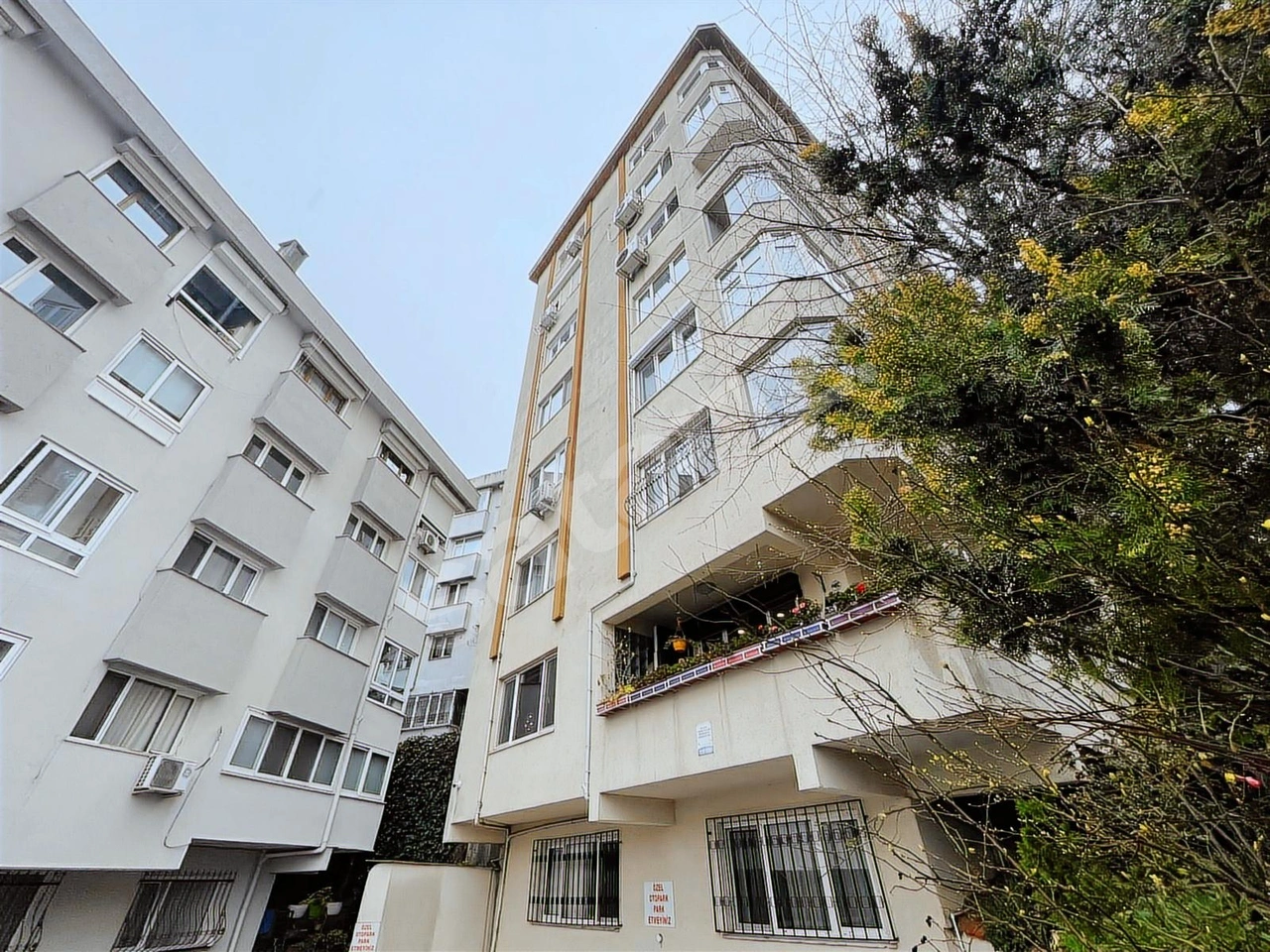 NİŞANTAŞI TEŞVİKİYE MAHALLESİNDE BALKONLU OTOPARKLI 3+1 SATILIK