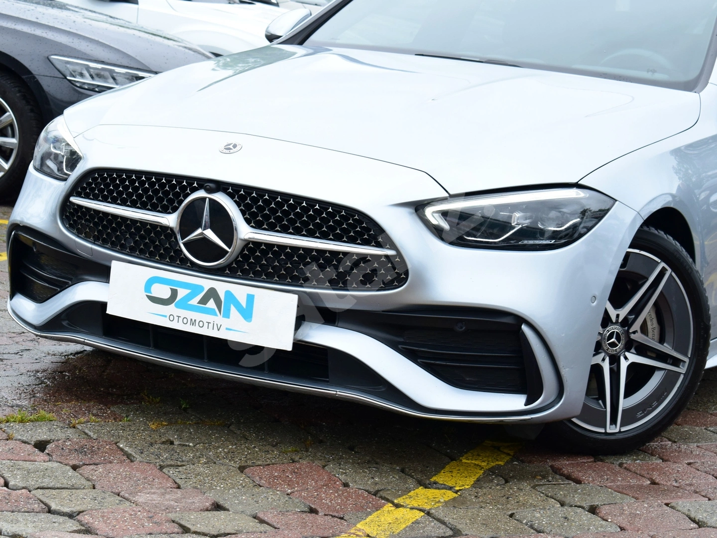 MAZDA OZAN'DAN 75 BİNDE 2022 MERCEDES C200 4MATIC AMG BOYASIZ