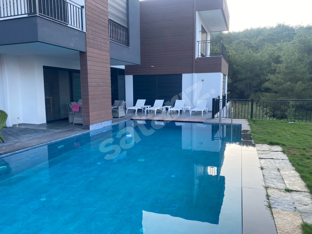 Samos Ve Orman Manzaralı