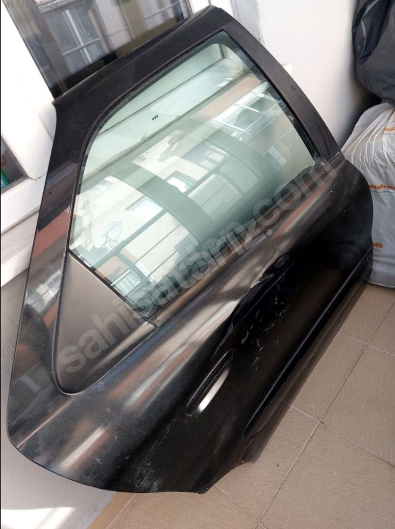 Citroen Xsara Sağ Arka Kapı