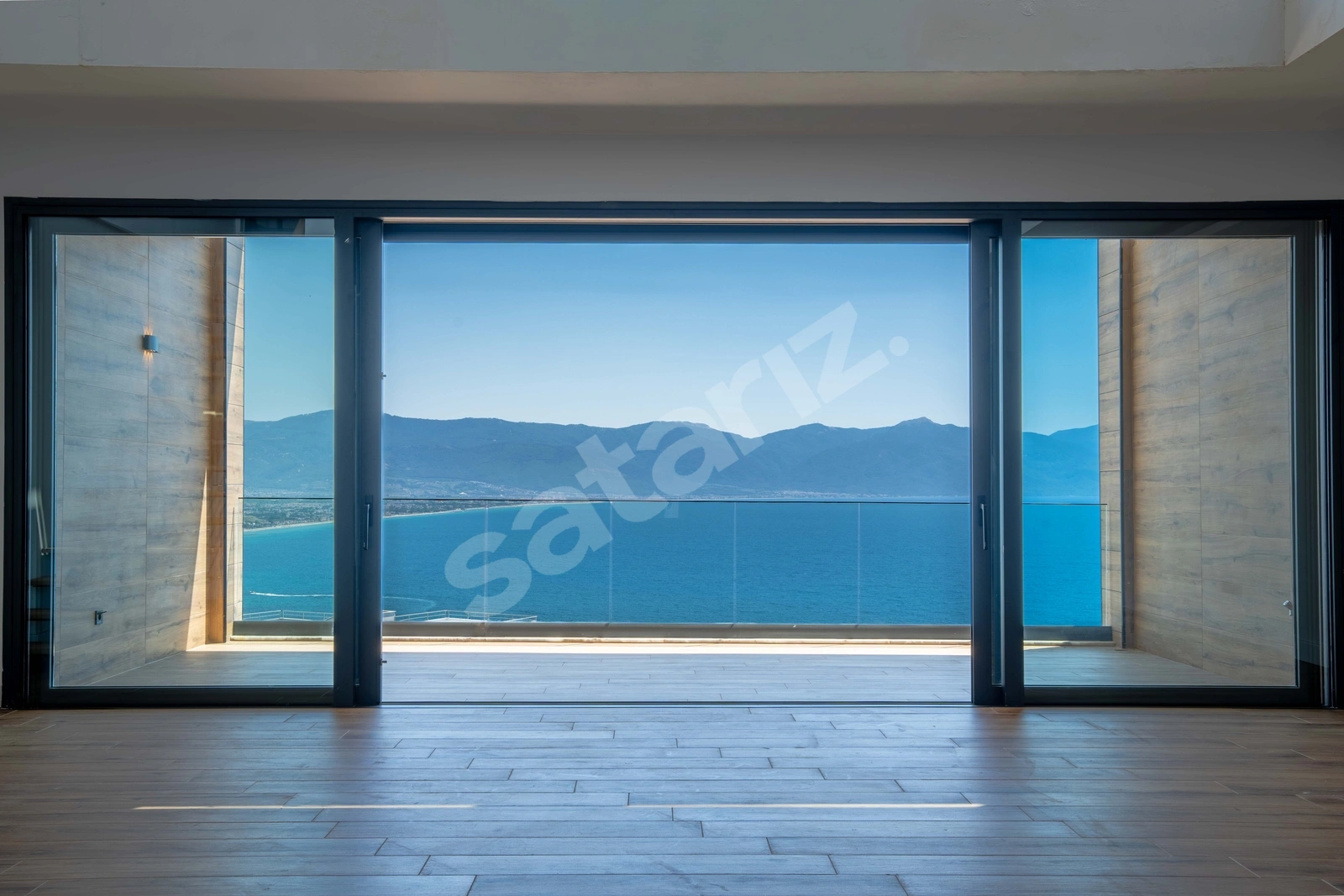 ROYAL PANORAMADA MUHTEŞEM DENİZ MANZARALI 3+1 ÇATI DUBLEKS