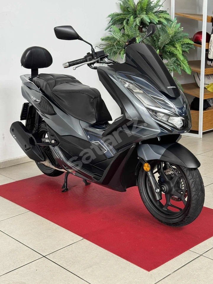 ŞENTÜRK'TEN 2022 MODEL KAZASIZ HONDA PCX125! K.K & TKS İMKANI!