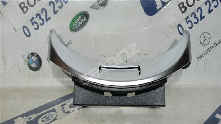 MERCEDES C SERİSİ W205 ORTA KONSOL DOL DAYAMA AÇMA KİLİDİ KAPLAMASI A2056803407