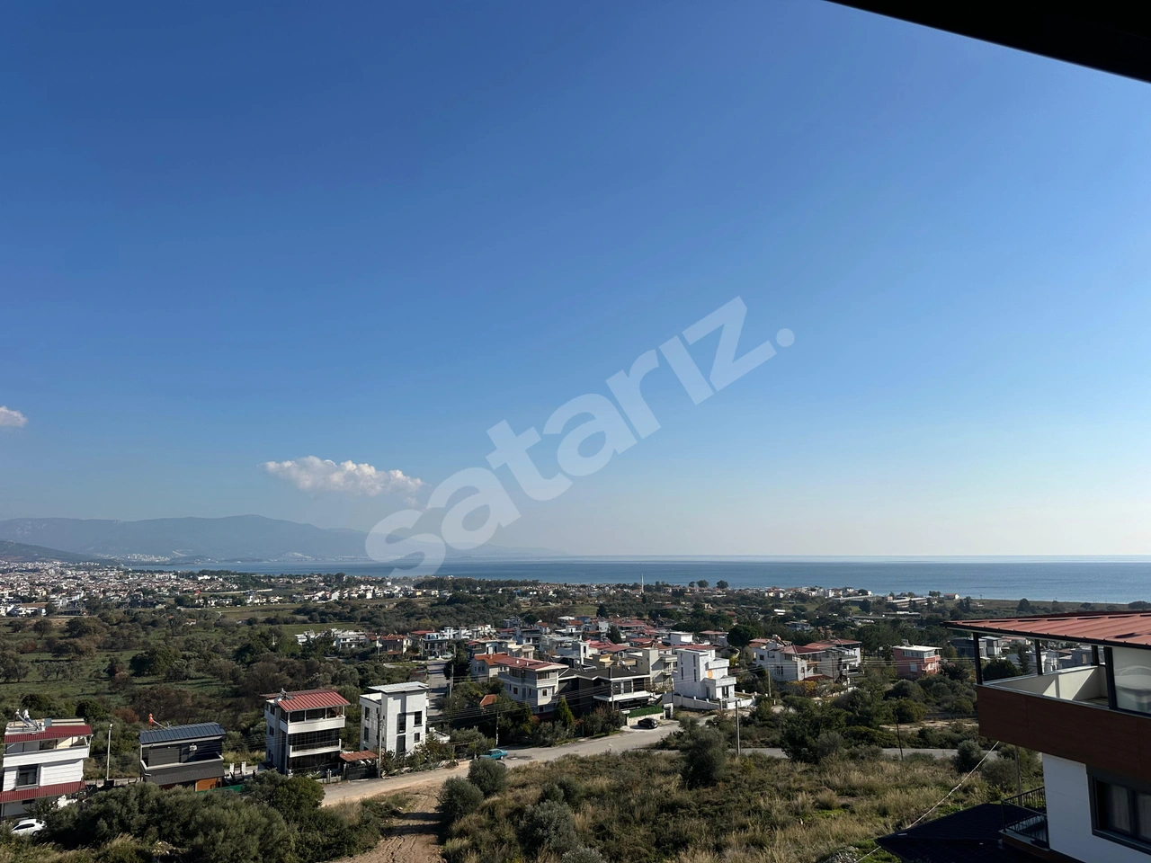 Seferihisar Atatürk Mah. Deniz Manzaralı, Modern Tasarımlı Satılık 4+1 Villa
