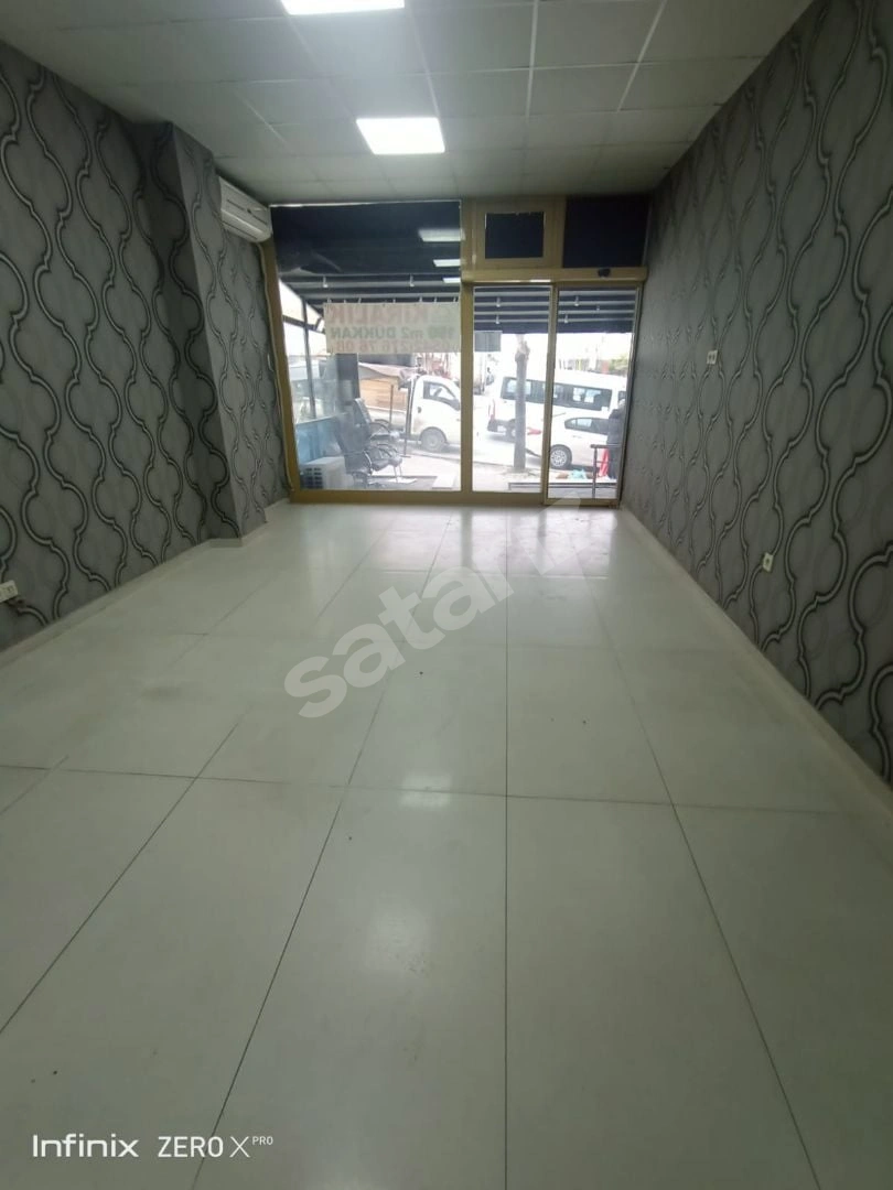 E . 5  Metrobüs Durağına250 Metre Yakın Kiralık Dükkan