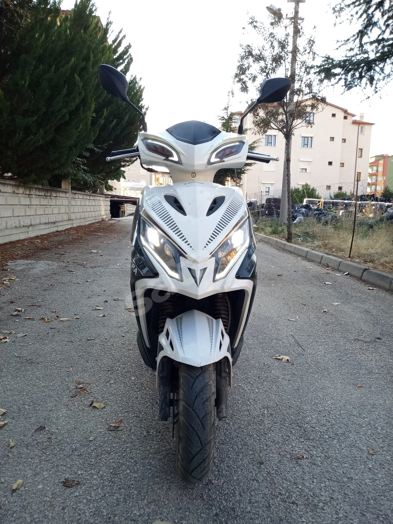 ÖZEL SERİ ARORA VERONA 50-125 SİGORTA, VERGİDEN MUAF B SINIFI EHLİYET İLE KULLANILABİLİR İLK SAHİBİNDEN