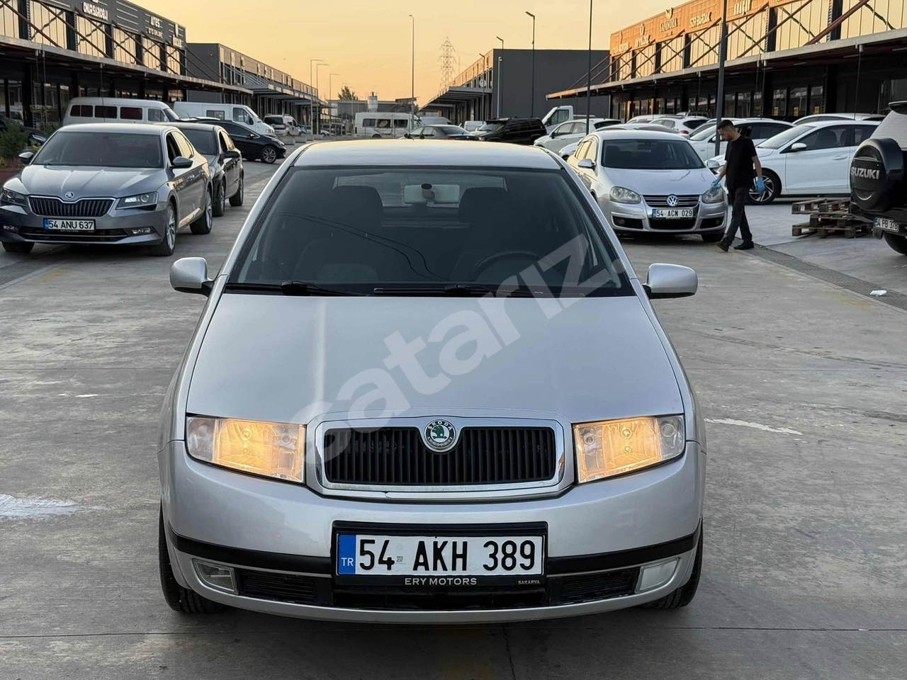 ERAY CARS 2001 MODEL 1.4 BENZİNLİ 16V DEĞİŞENSİZ ÇOK TEMİZ FABİA