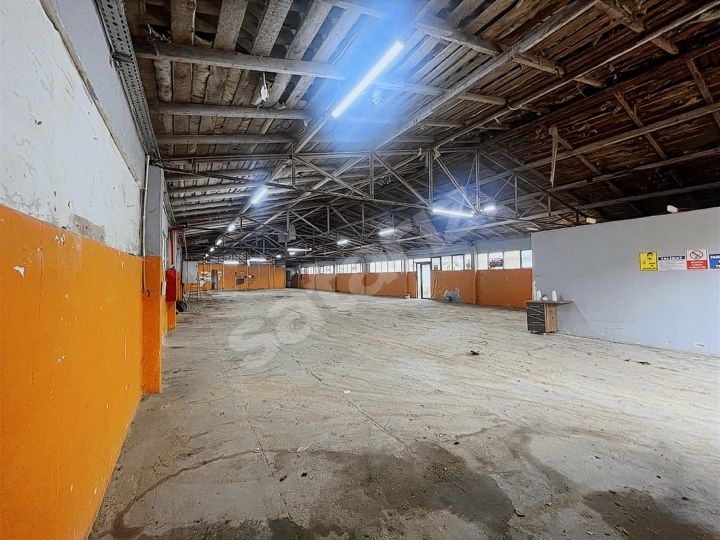 DARICA SANCAKTEPE'DE 500M2 KAPALI ALAN