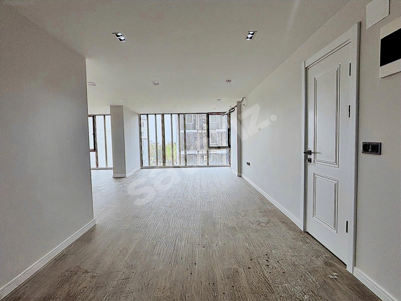 REMAX YUNUS TEKİNDEN ADLİYE KARŞISINDA KİRALIK BÜRO/OFİS