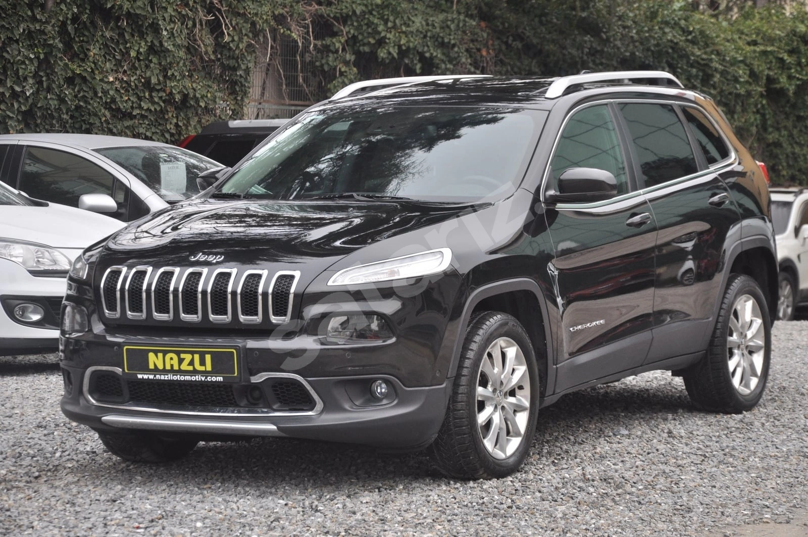 2015 JEEP CHEROKEE (senetle taksitlendirme seçeneğimiz vardır)