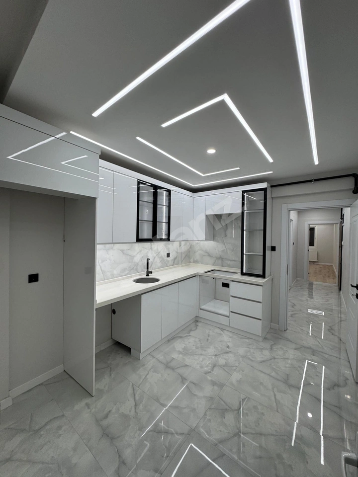 BUCA YEŞİLBAĞLAR MAH. SATILIK KULANIŞLI 2+1 2.KAT DAİRE