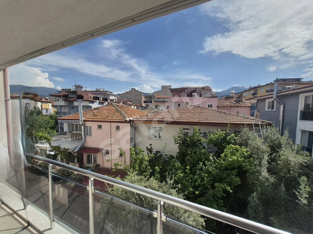 DIALOG MYRA dan KARAMAN MAHALLESİ nde SATILIK DAİRE