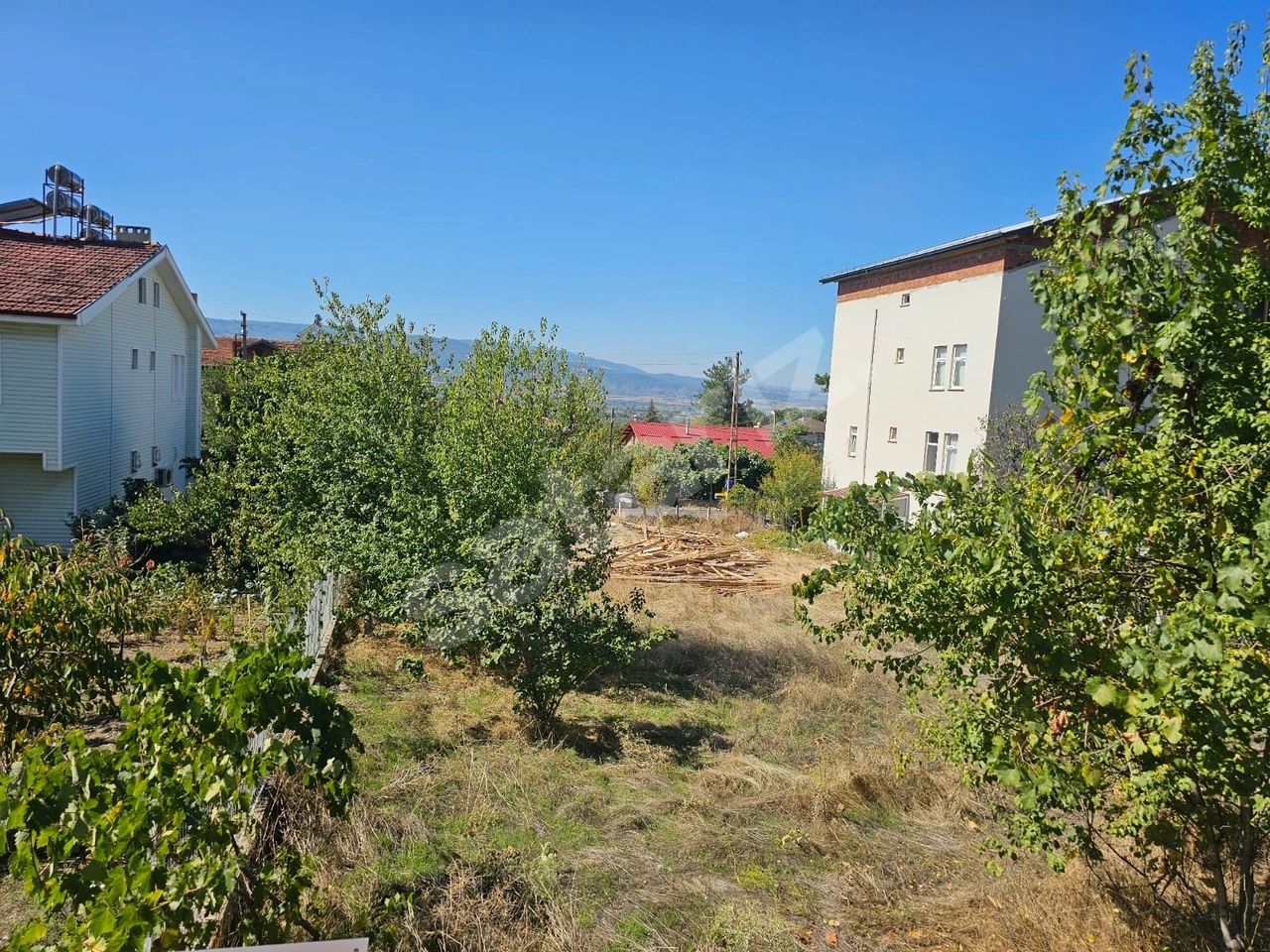 Kaçırılmayacak Fırsat! Aydınlık Evlerde 572m² Anayola Sıfır ARSA