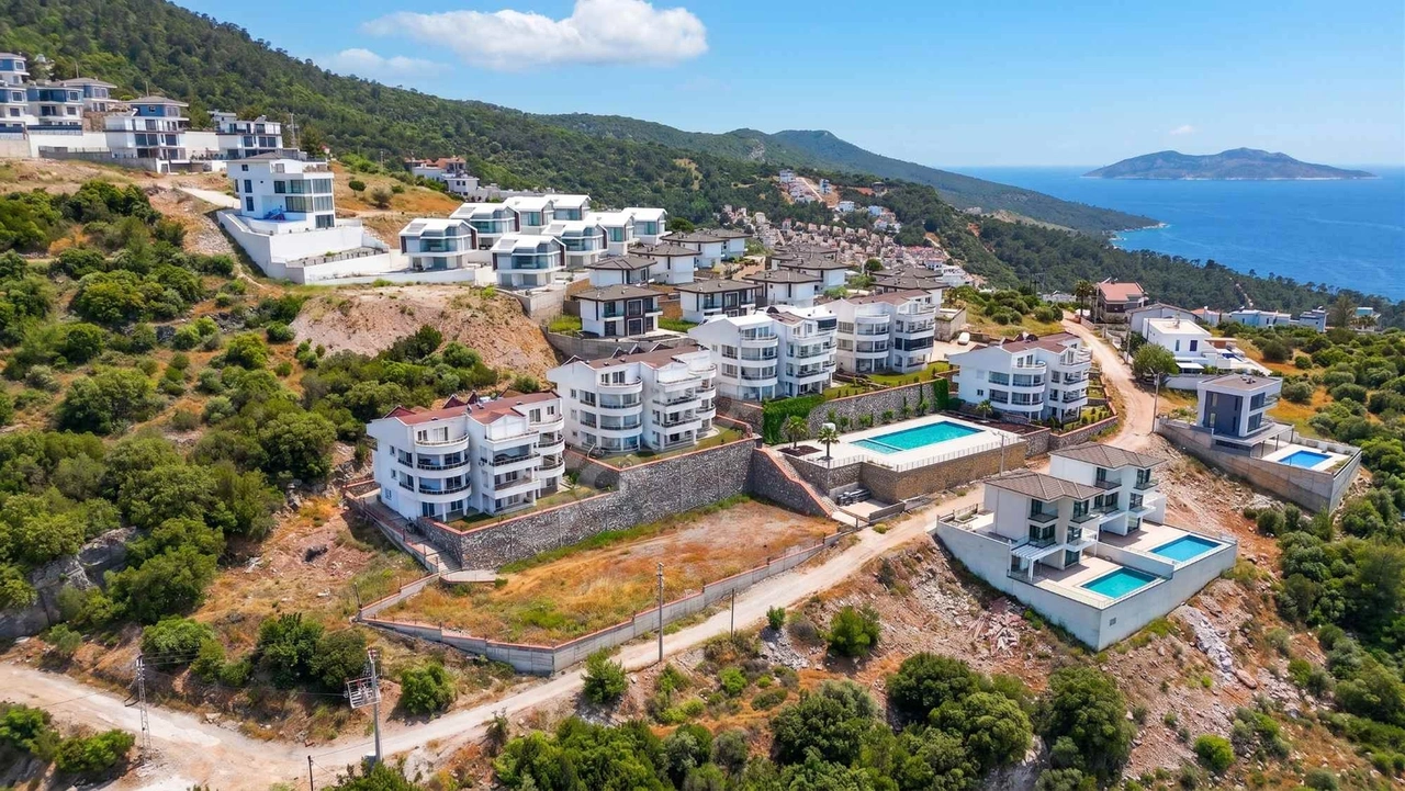 Panoramik Deniz Manzaralı Premium Çatı Dubleksi | Havuzlu