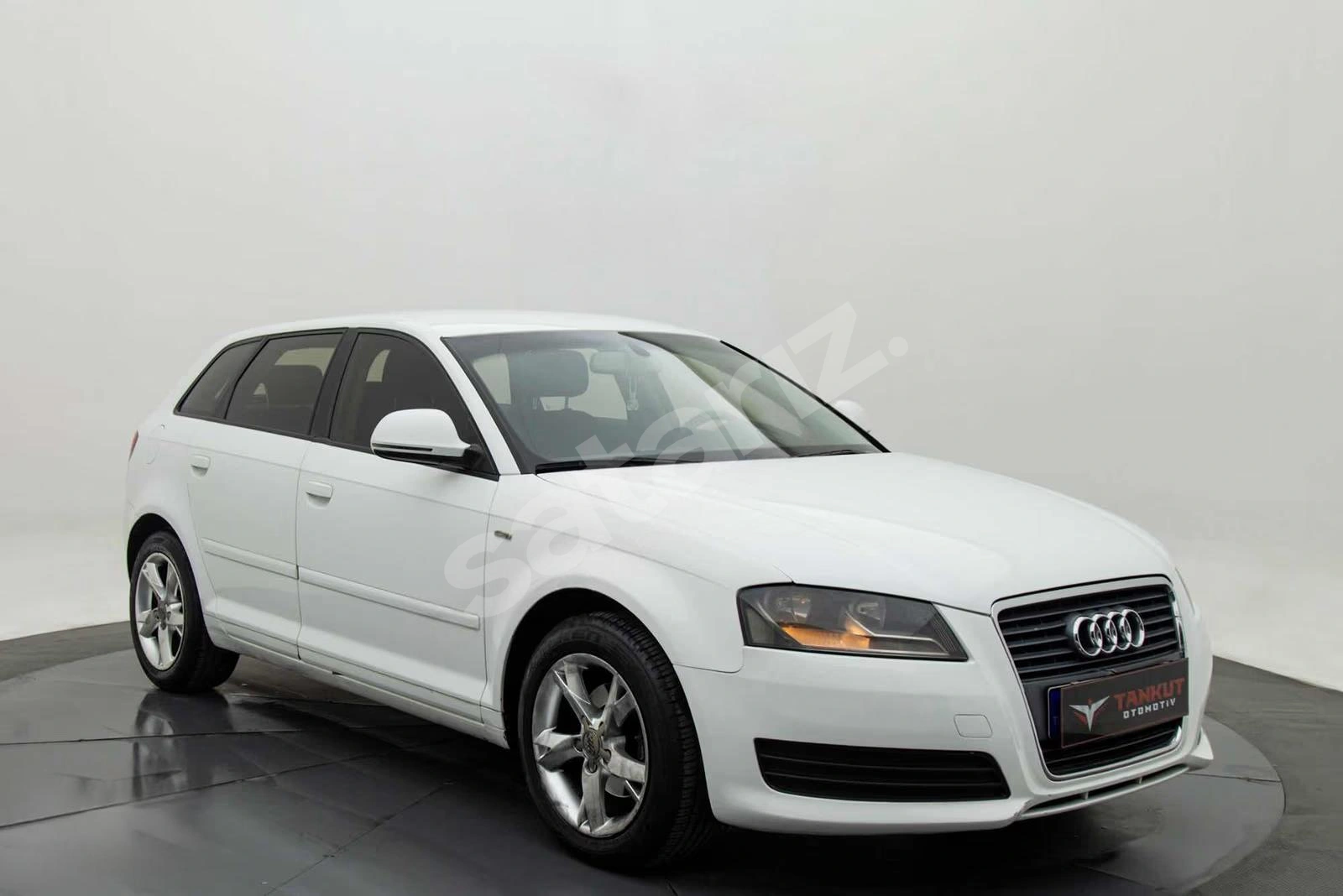 İBRAHİM TANKUT OTOMOTİV'DEN AUDI A3 1.6 SPORTBACK OTOMATİK