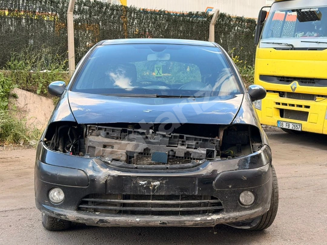CİTROEN C3 1.4 DİZEL SİYAH MOTOR PARÇASI EKSİK