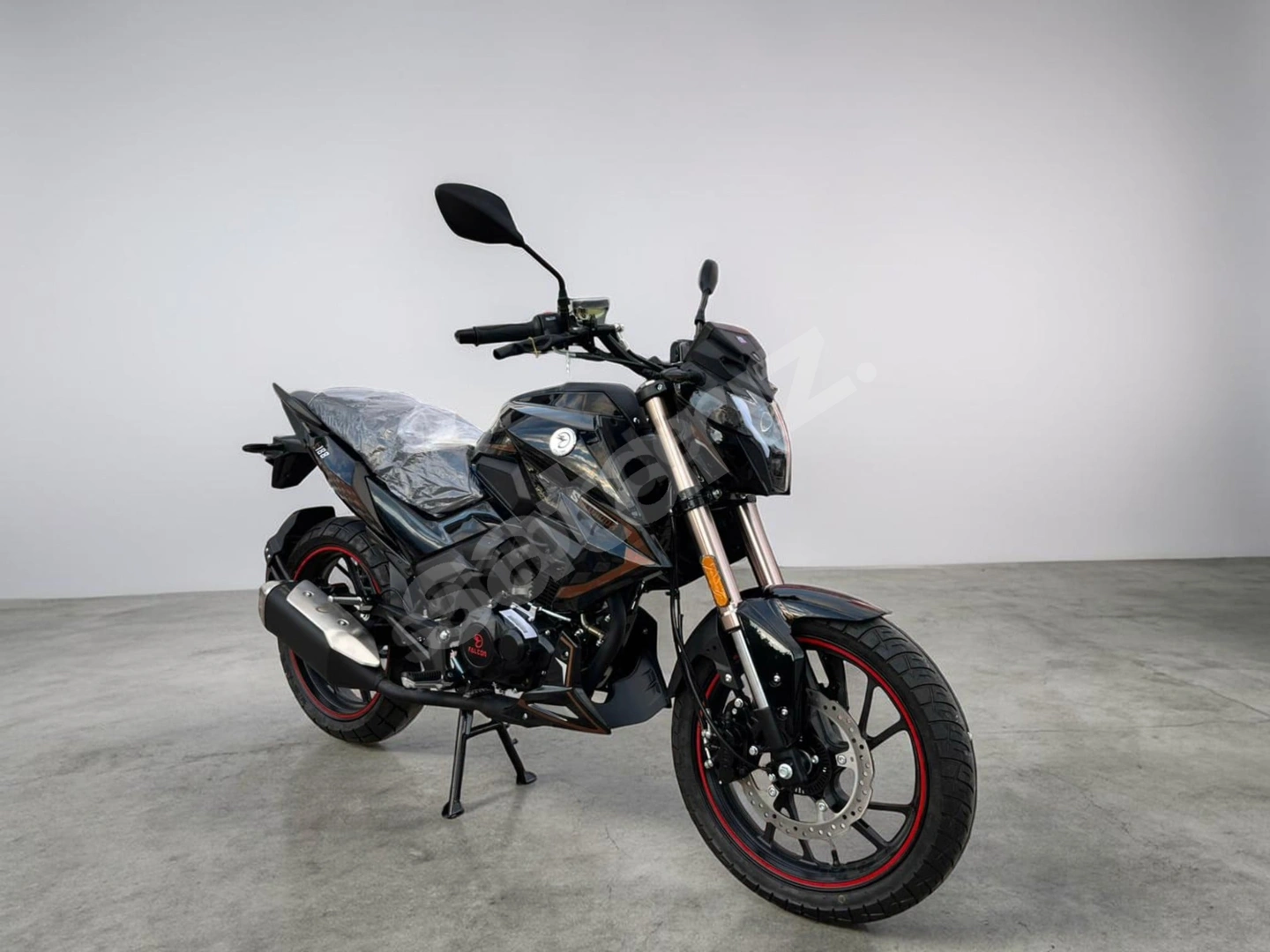FALCON SALVADOR 188 KREDİ KARTINA 12 AY TAKSİT İMKANI