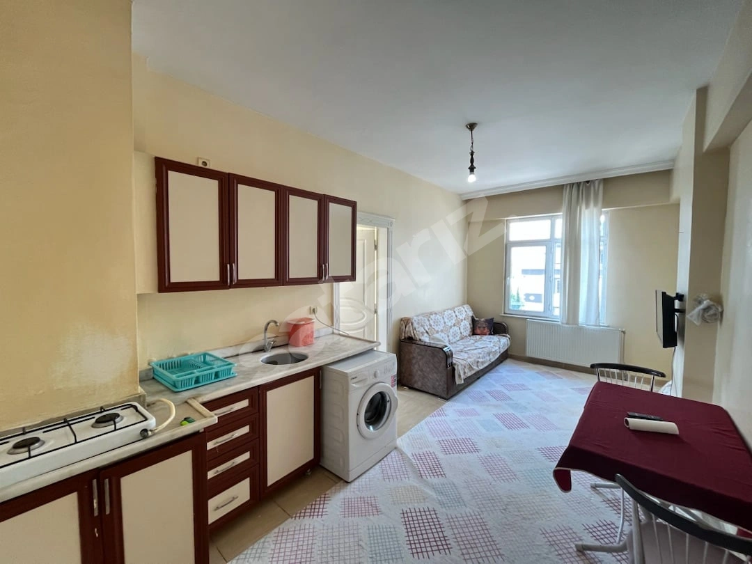 İMZA'DAN GAZİANTEP ÜNİV. CİVARI,MEMUR BİNASINDA MEMUR ŞARTLI 1+1 EŞYALI KİRALIK DAİRE