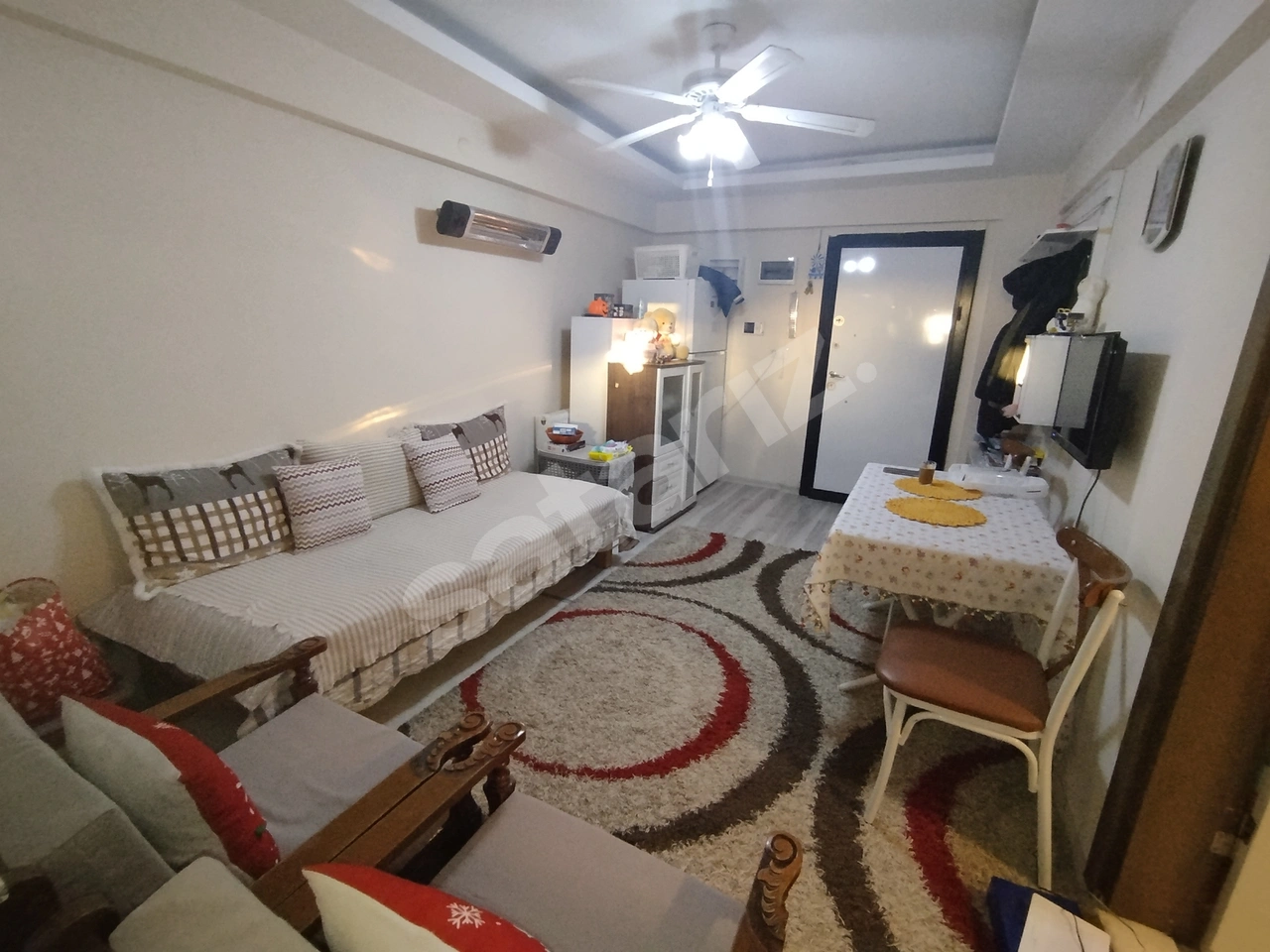 AYDIN NAZİLLİ SÜMERDE CADDE ÜZERİ SATILIK 1+1 EŞYALI DAİRE