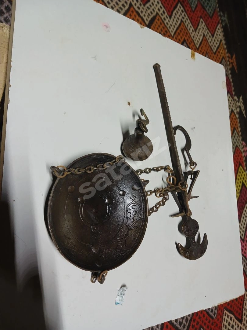 Antika Bronz Damgalı El Terazi