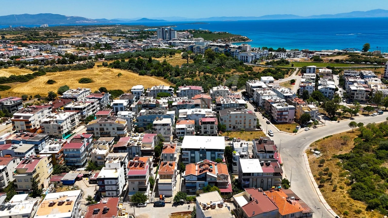 ALTINKUM SAHİLE 560 METRE MESAFEDE SATILIK 4+1 HAVUZLU TRİPLEKS