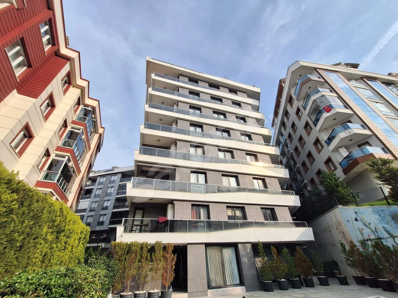 Mahan Gayrimenkul'den Kiralık Full Eşyalı Modern 1+1 Daire