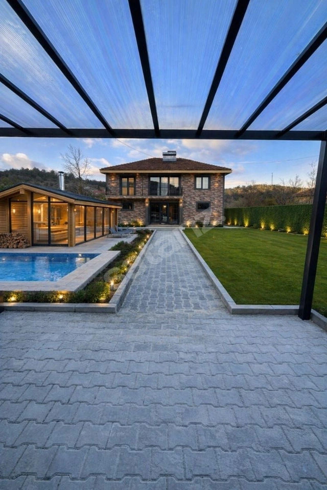 KÜTAHYA/ALTINTAŞ 807 m² ARSA İÇİNDE 300 m² FUL TADİLATLI VİLLA