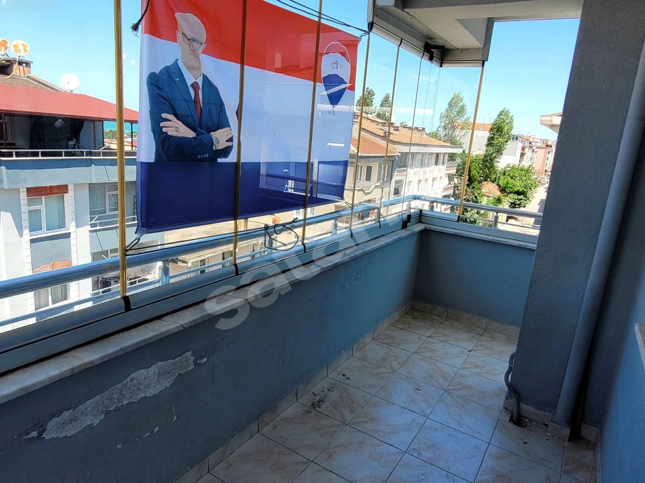 REMAX EROLDAN DENİZ MANZARALI,ULAŞIMA YAKIN SATILIK 3+1️