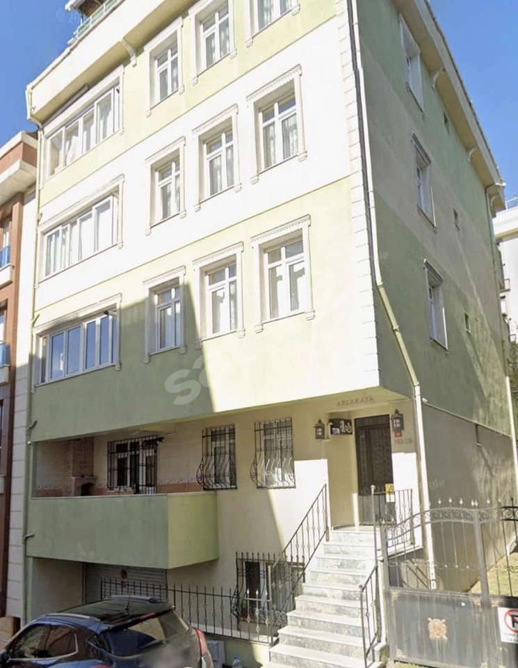 ÇAKMAKTA METROYA 8 DK 2+1 BAHÇE KATI KİRALIK