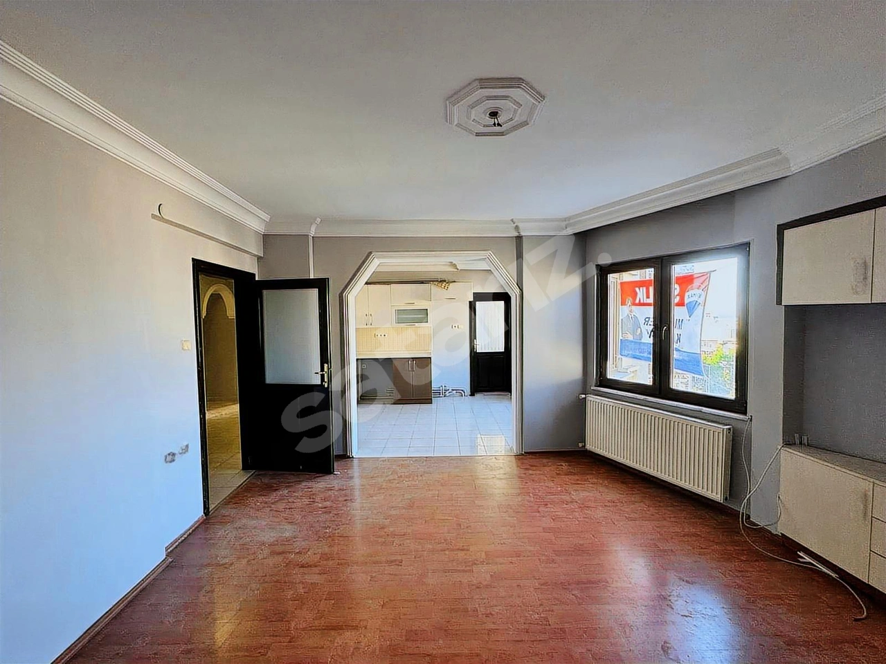 CADDE ÜSTÜNDE MASRAFSIZ 3+1 SATILIK
