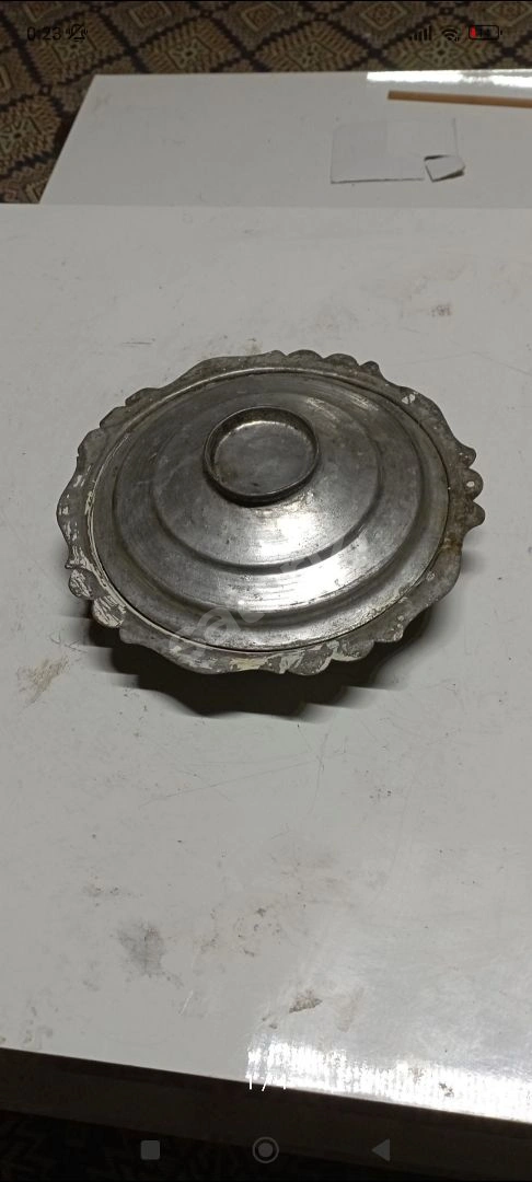 Antika Bakır Kapaklı Tabak