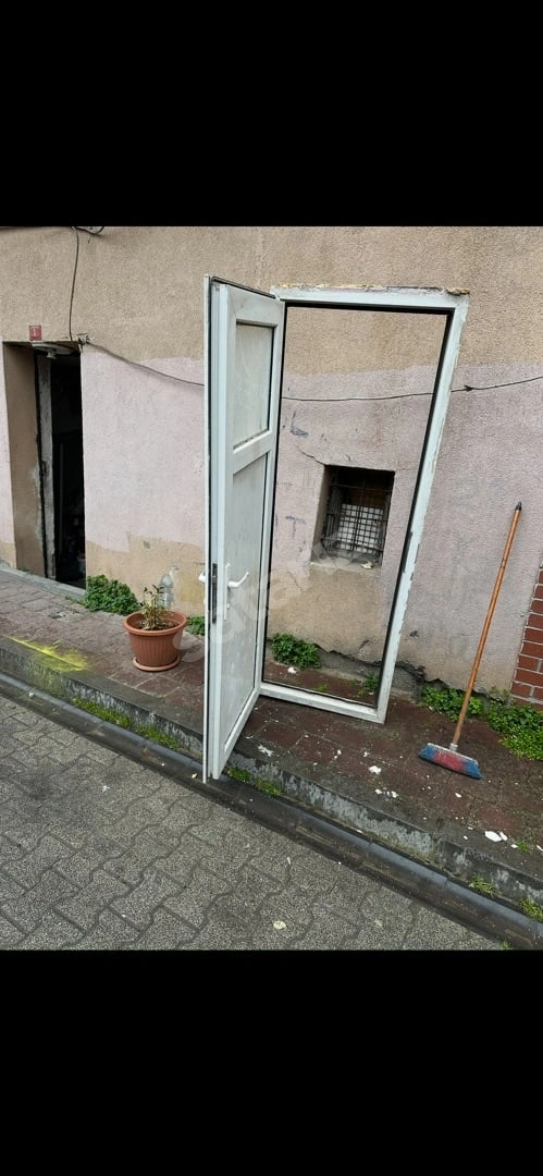 Banyo Tuvalet Kapısı