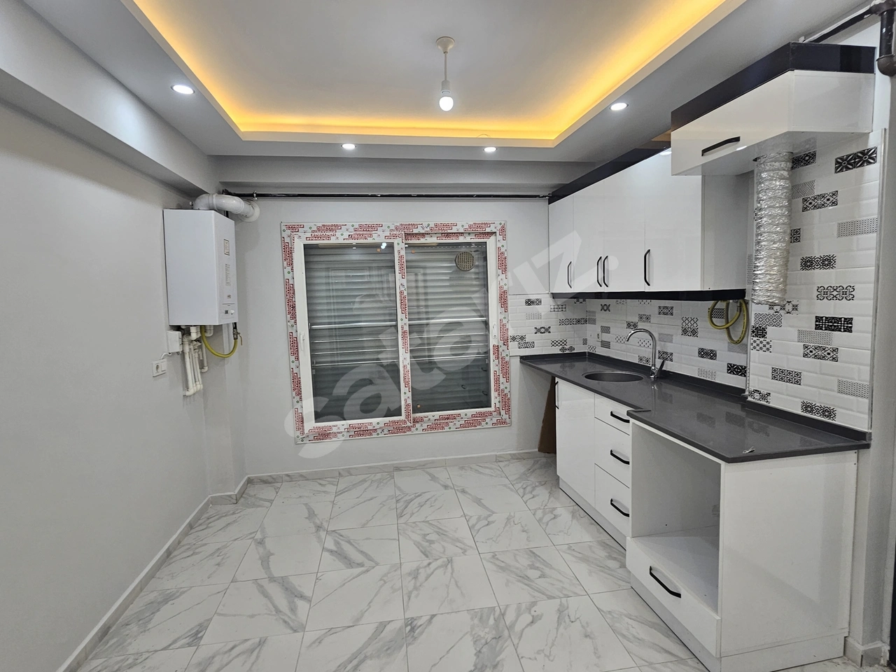 BAYRAMOĞULLARI EMLAKTAN BUCA GÖKSU MAHALLESİNDE KİRALIK1+1 DAİRE