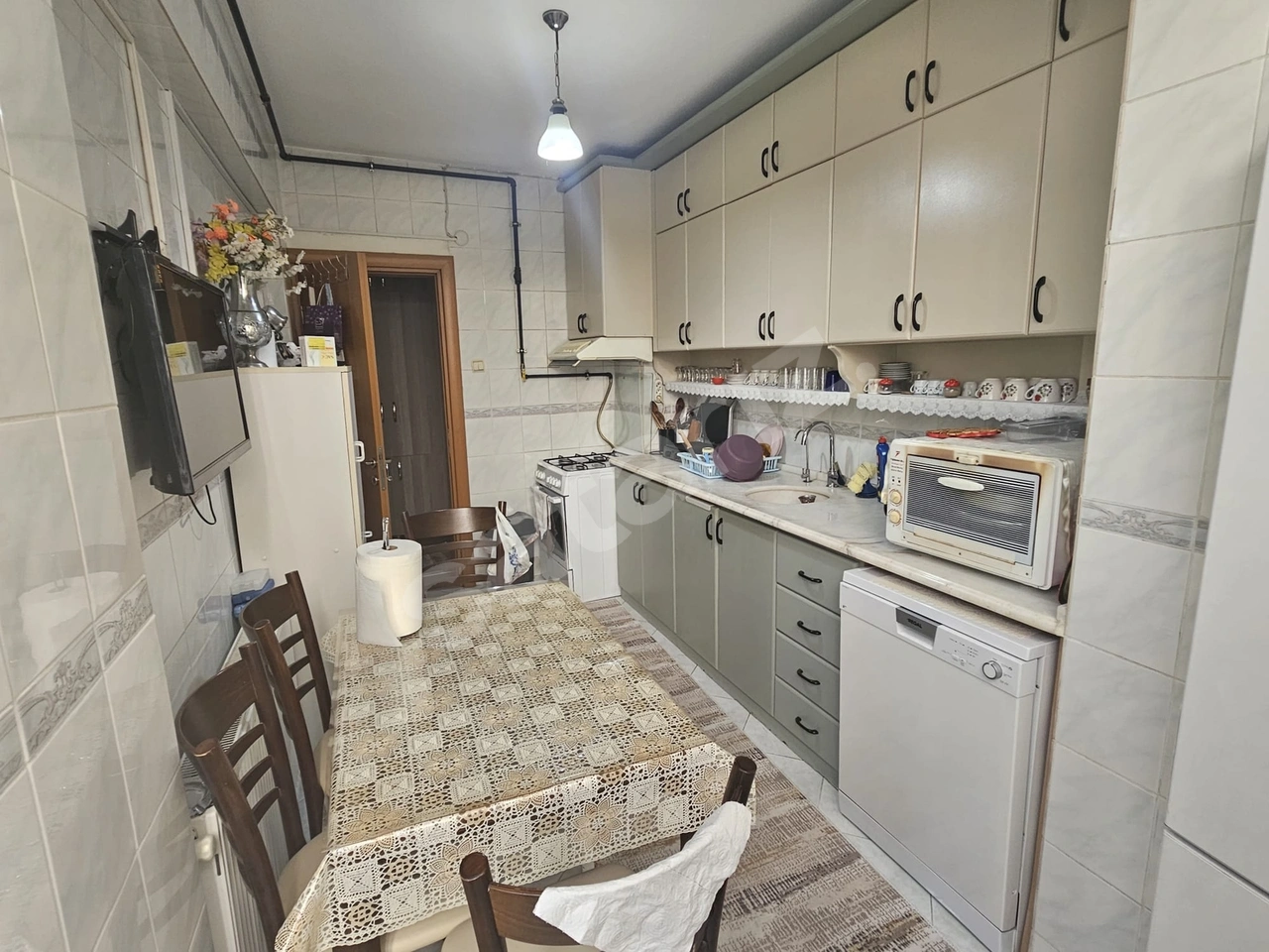 BUCA VERGİDAİRESİN HEMEN. SATILIK DOĞALGAZLI 2+1 2. KAT DAİRE
