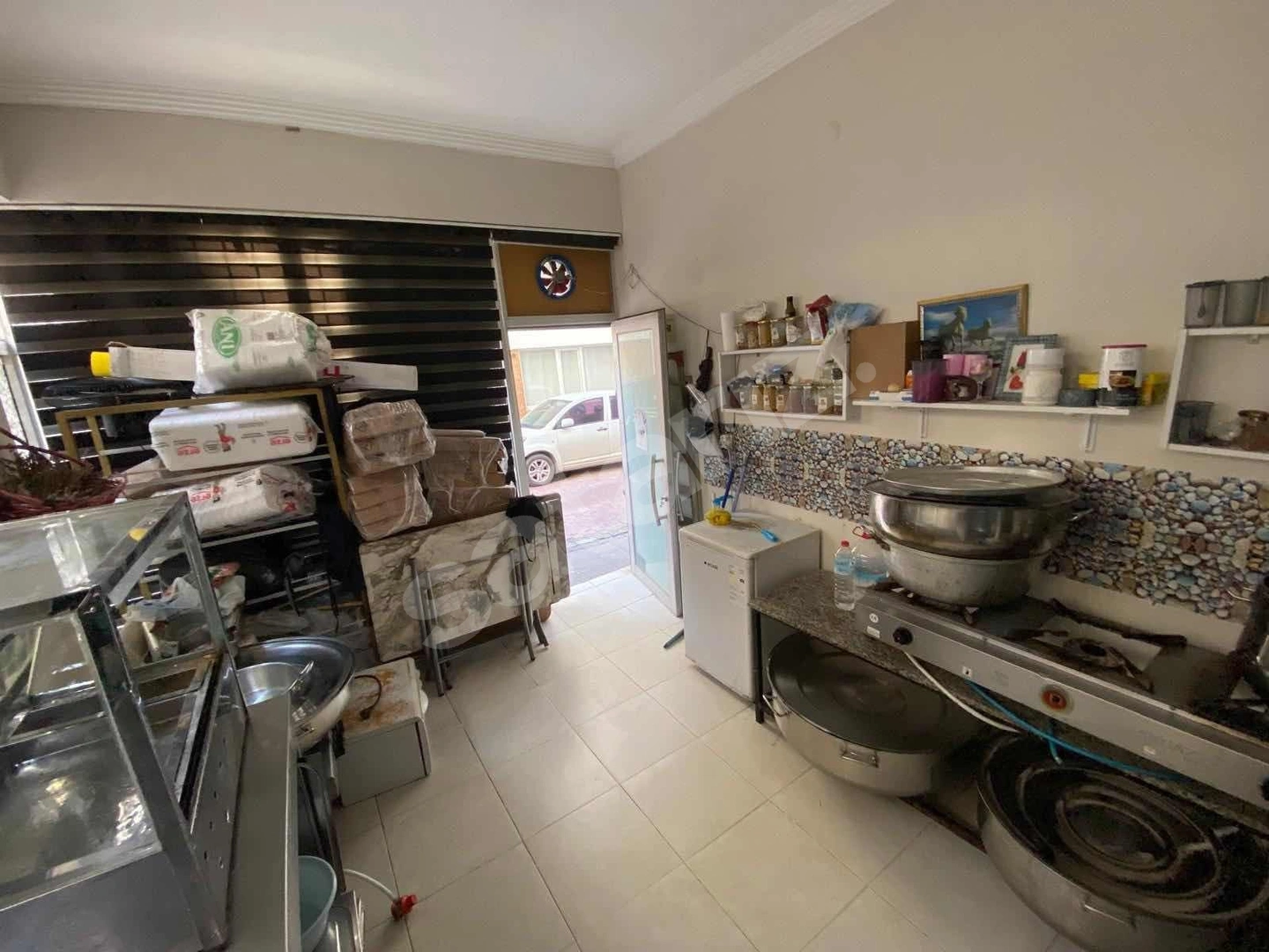 Manisa Çarşı Mh. 17m2 Hazır Kiracılı Satılık Yatırımlık Dükkan