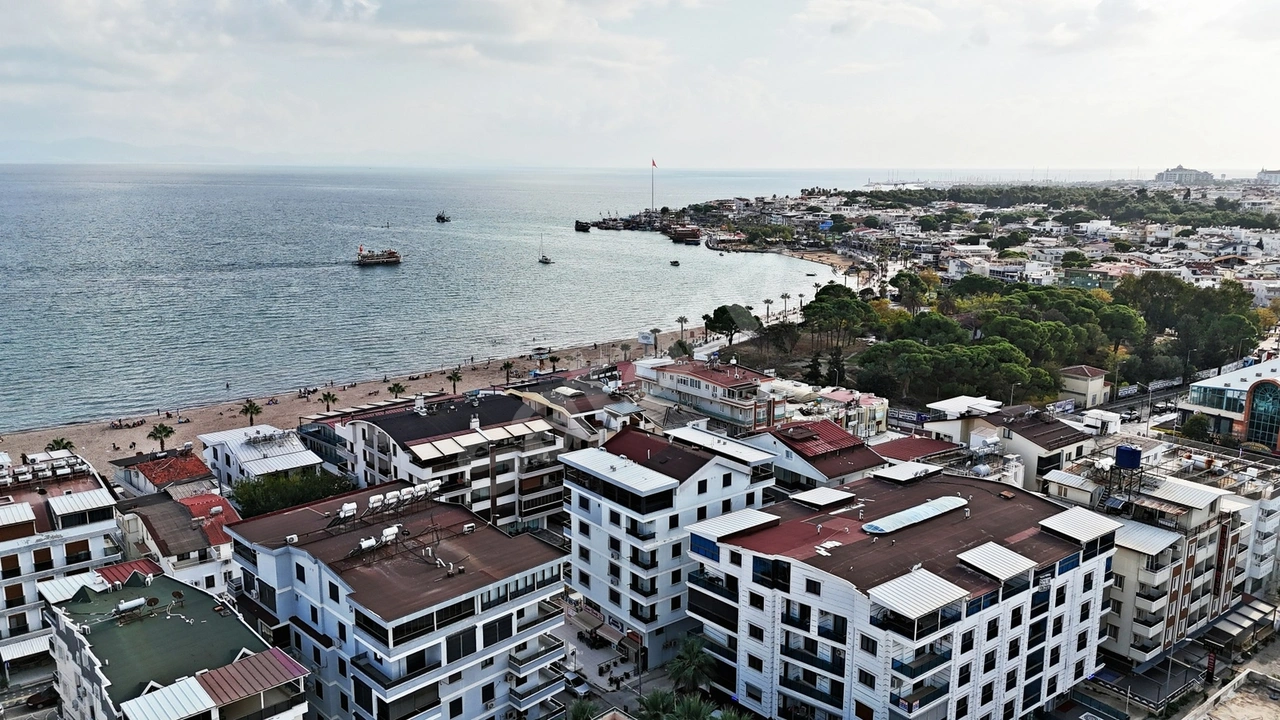 ALTINKUM SAHİLİNE SADECE 50 ADIM! EŞSİZ KONUMDA 2+1 DAİRE