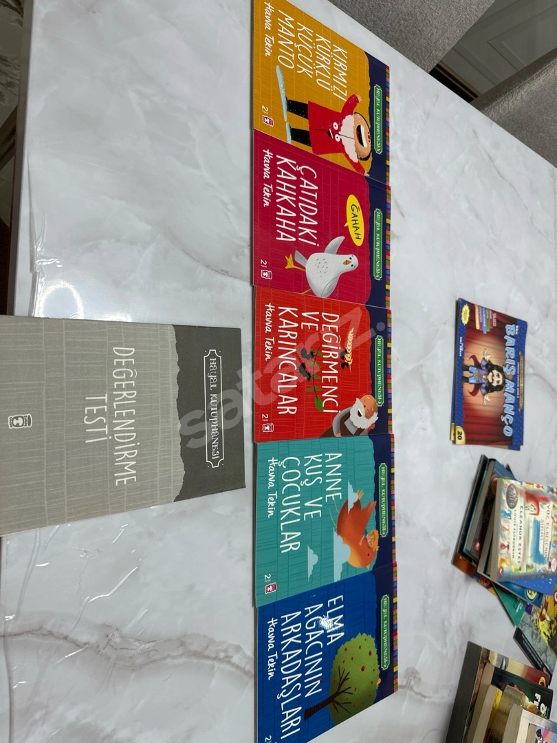 Hayal Kütüphanesi Serisi Imzalı
