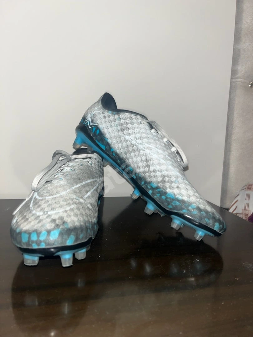 Hypervenom renk değiştiren