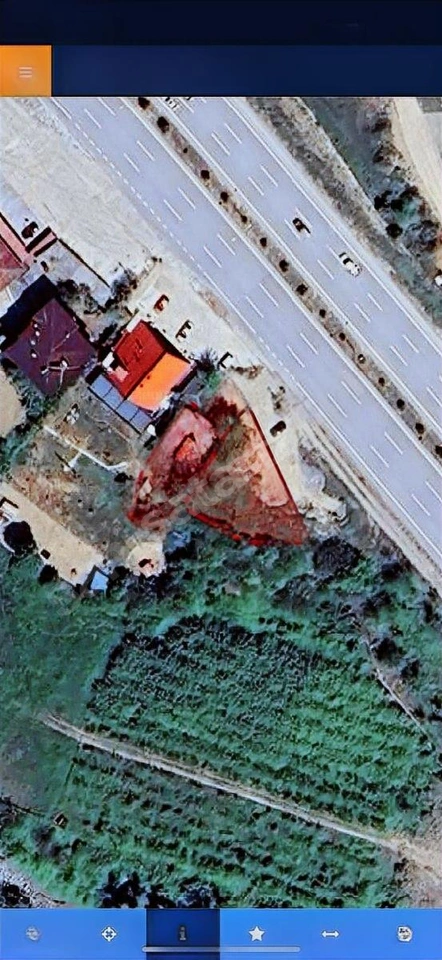 Remax Şahinden Çakallıda Anayola cephe ticari 823 m2 arsa