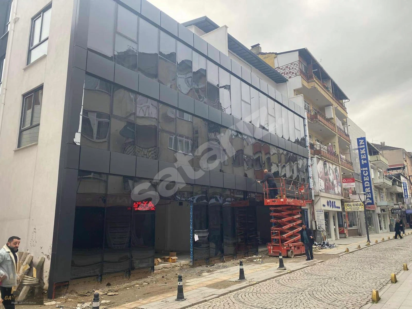 ÇARŞI İÇİ SIFIR İŞ YERİ