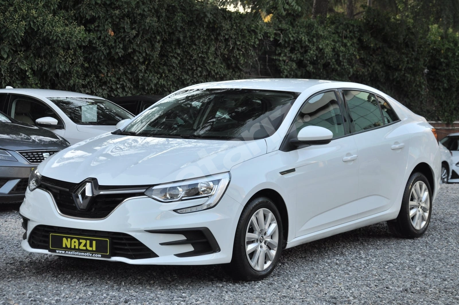 2021 RENAULT MEGANE (senetle taksitlendirme seçeneğimiz vardır)