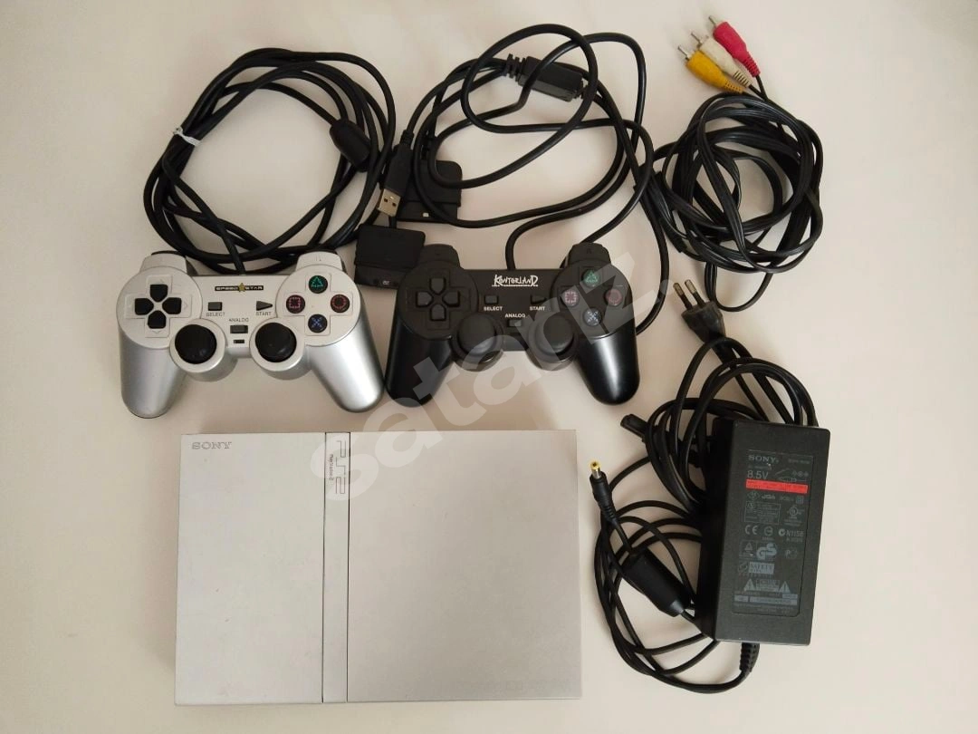 Metalik Gri PlayStation 2 Slim 70004