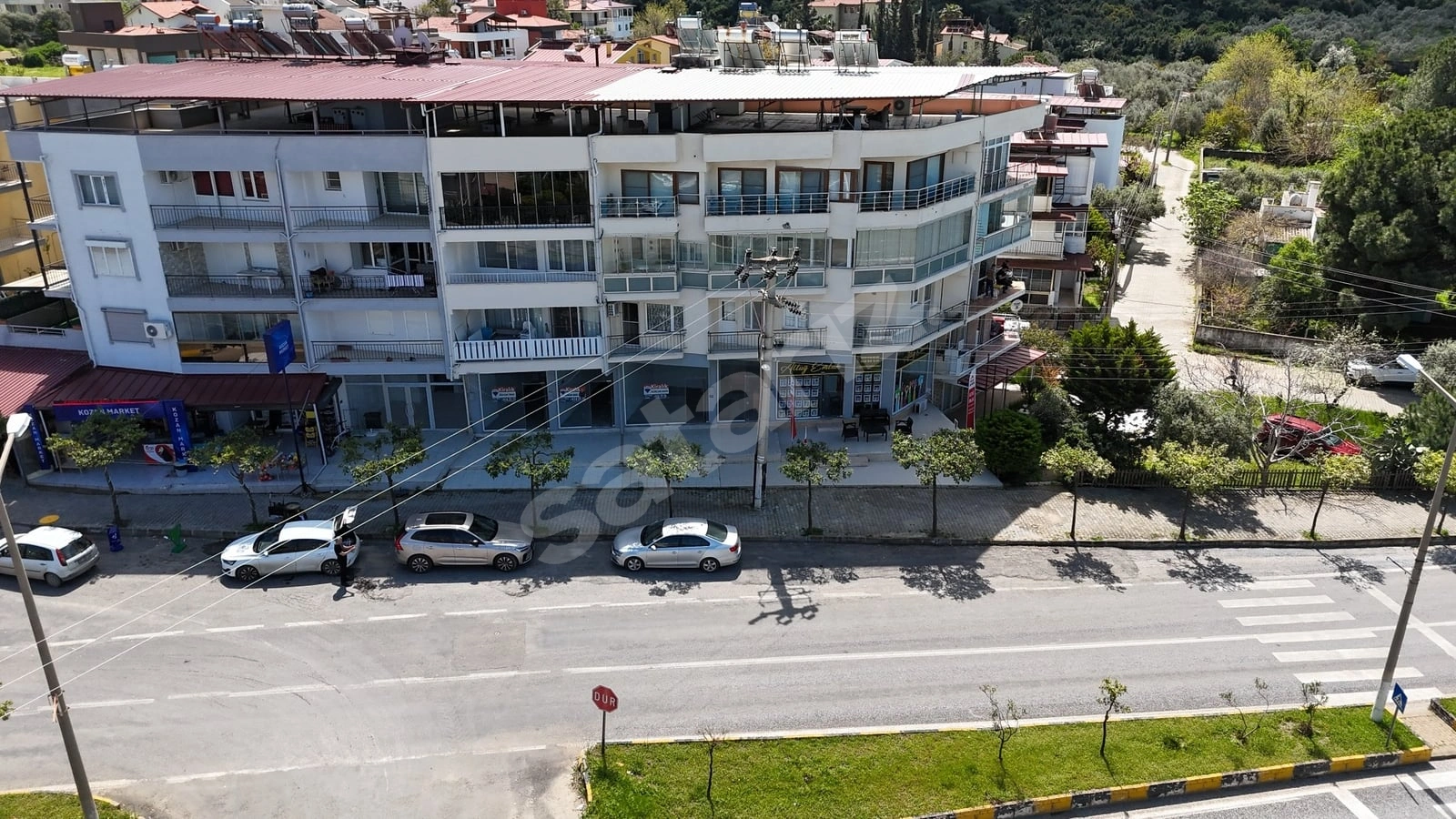GÜZELÇAMLI MILLI PARK GIRIŞINDE, ANA CADDE ÜZERI, 19 M² KIRALIK
