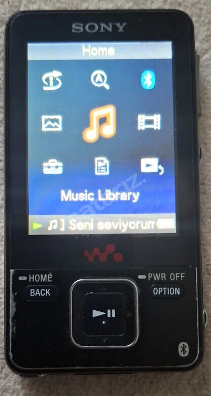 SONY NWZ-A826 4 GB BLUETOOTH ÖZELİKLİ MP3 MP4 ÇALAR TAKAS YOK