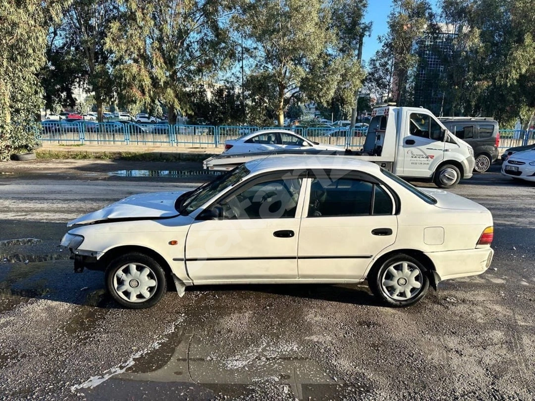 98 TOYOTA COROLLA 1.3 XL PLAKALI RUHSATLI ÇALIŞIR DURUMDA