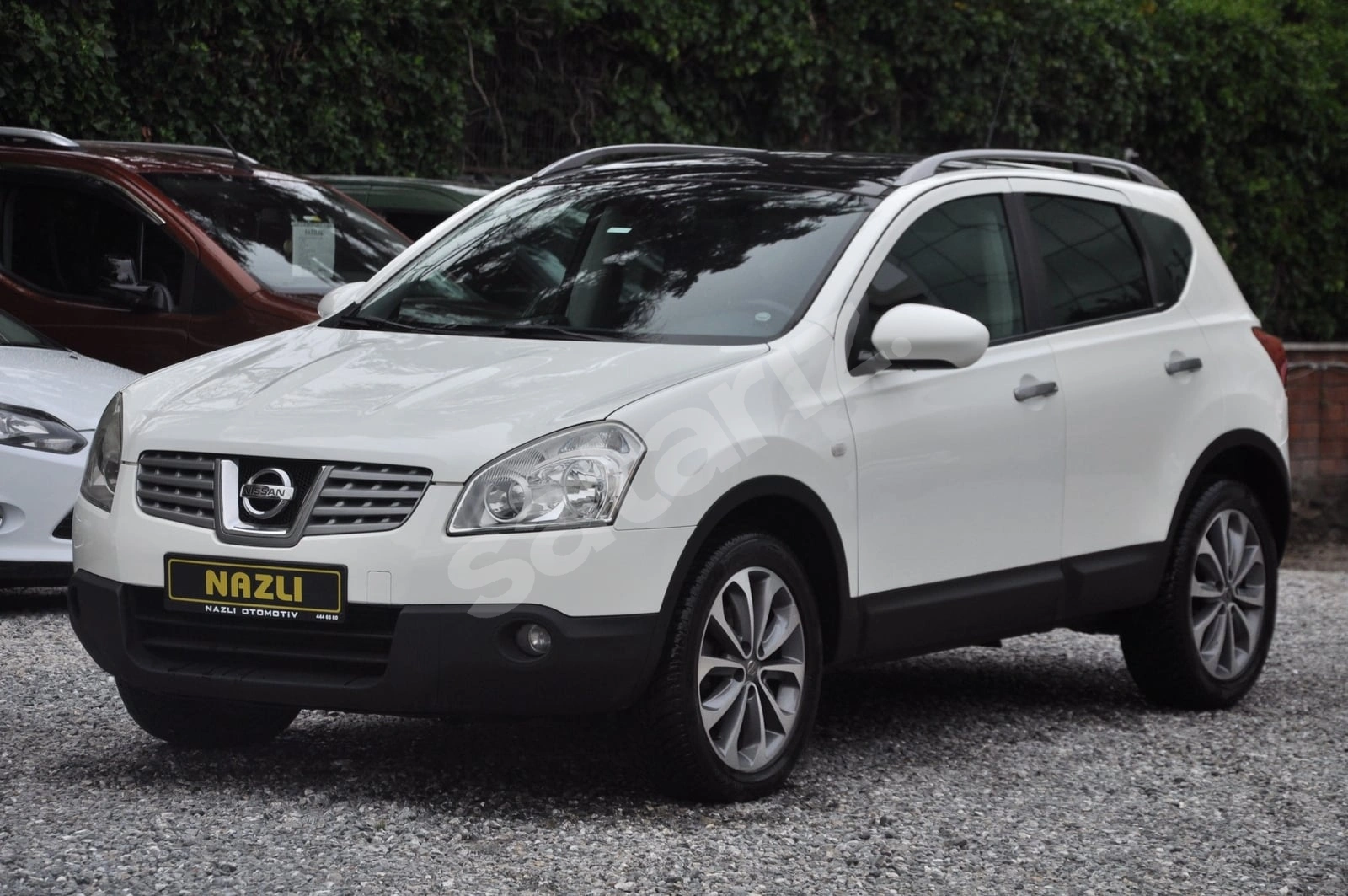2010 NİSSAN QASHQAİ (senetle taksitlendirme seçeneğimiz vardır)