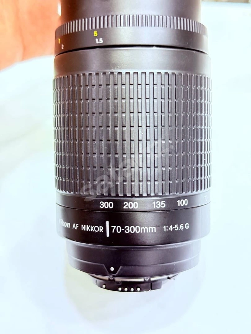 Nikon AF Nikkor 70-300mm f/4-5.6 G Lens