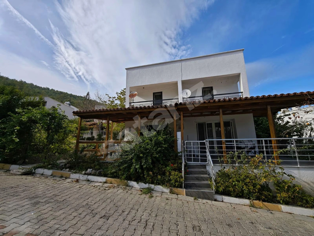 IZMIR MENDERES'TE 2+1 DUBLEX SATILIK VILLA